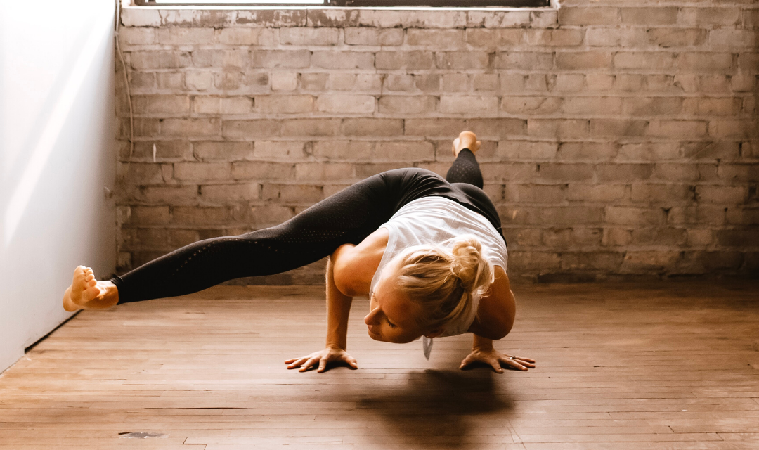 Advanced yoga poses: Core & Arm balances vol.1 - Free Discovery class · Luma